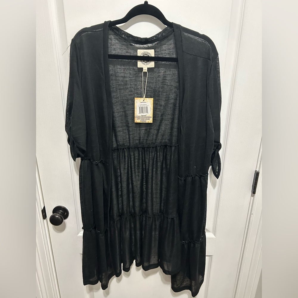 Light weight shirt sleeve cardigan